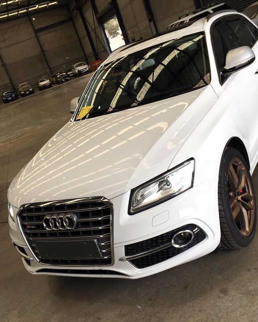 Audi SQ5 detailed inside and out